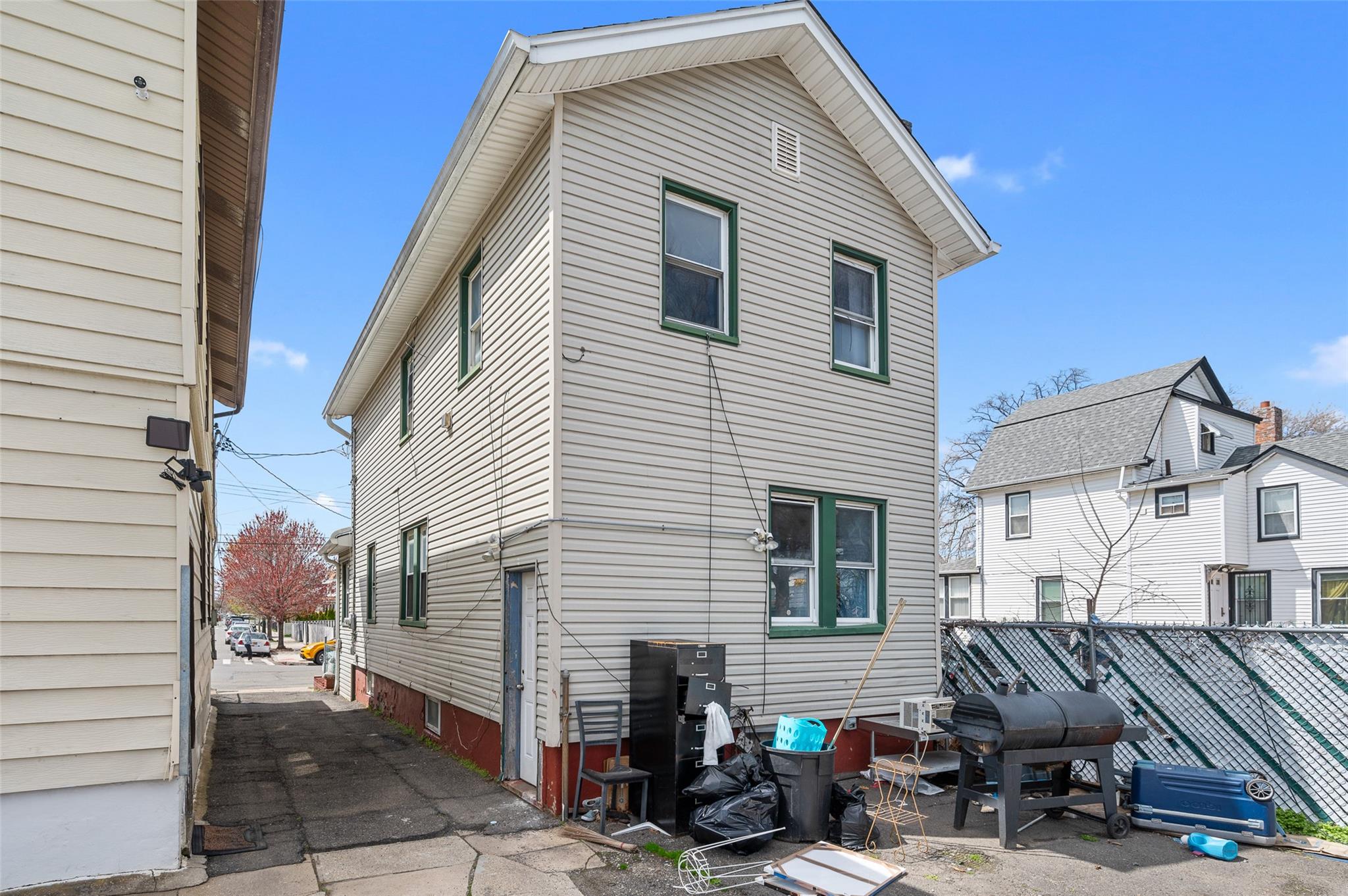 8951 121st Street, Richmond Hill, New York image 15