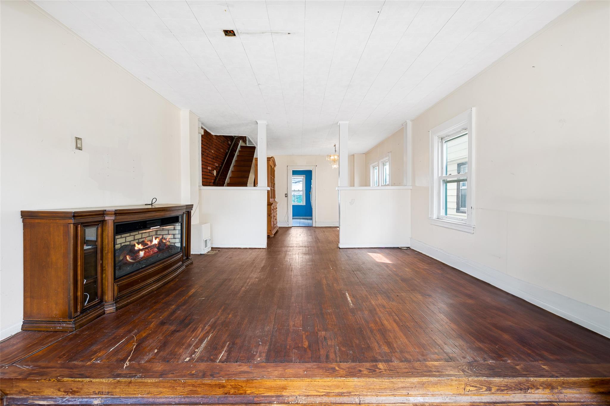 8951 121st Street, Richmond Hill, New York image 5