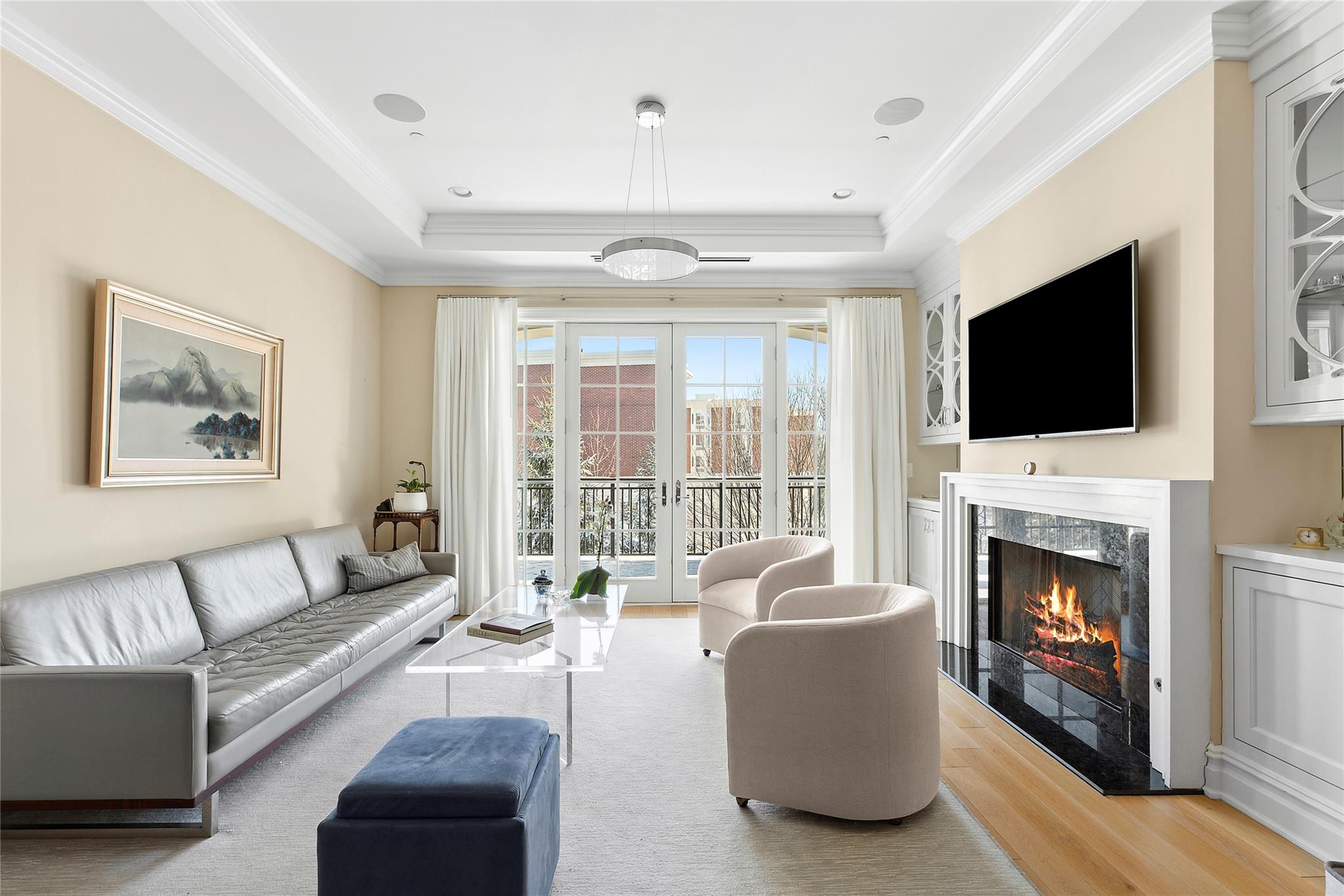 1000 Royal Court 1106