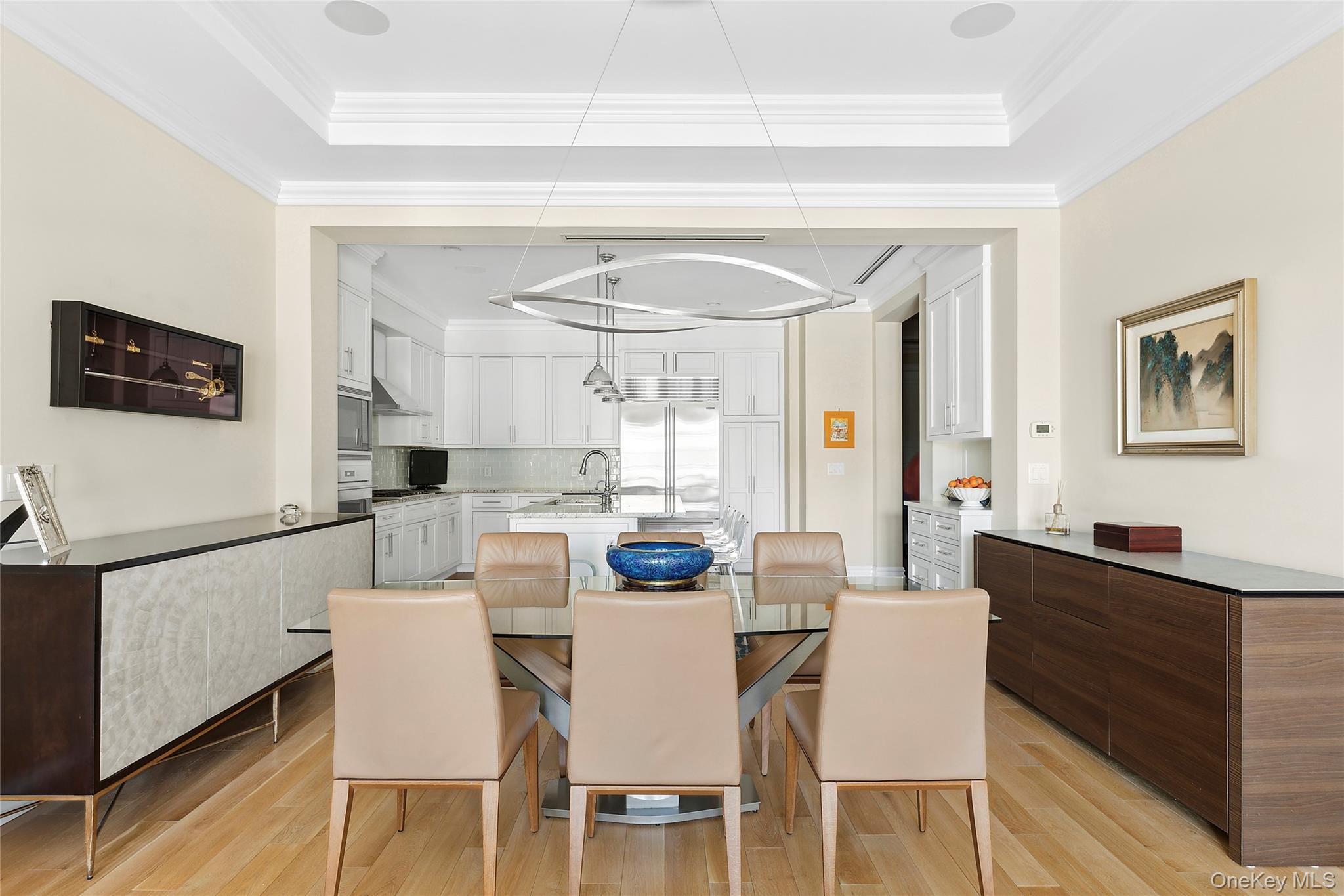 1000 Royal Court 1106