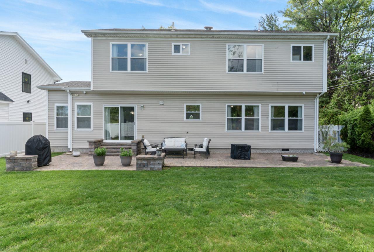 16 Terry Lane, Plainview, New York image 31