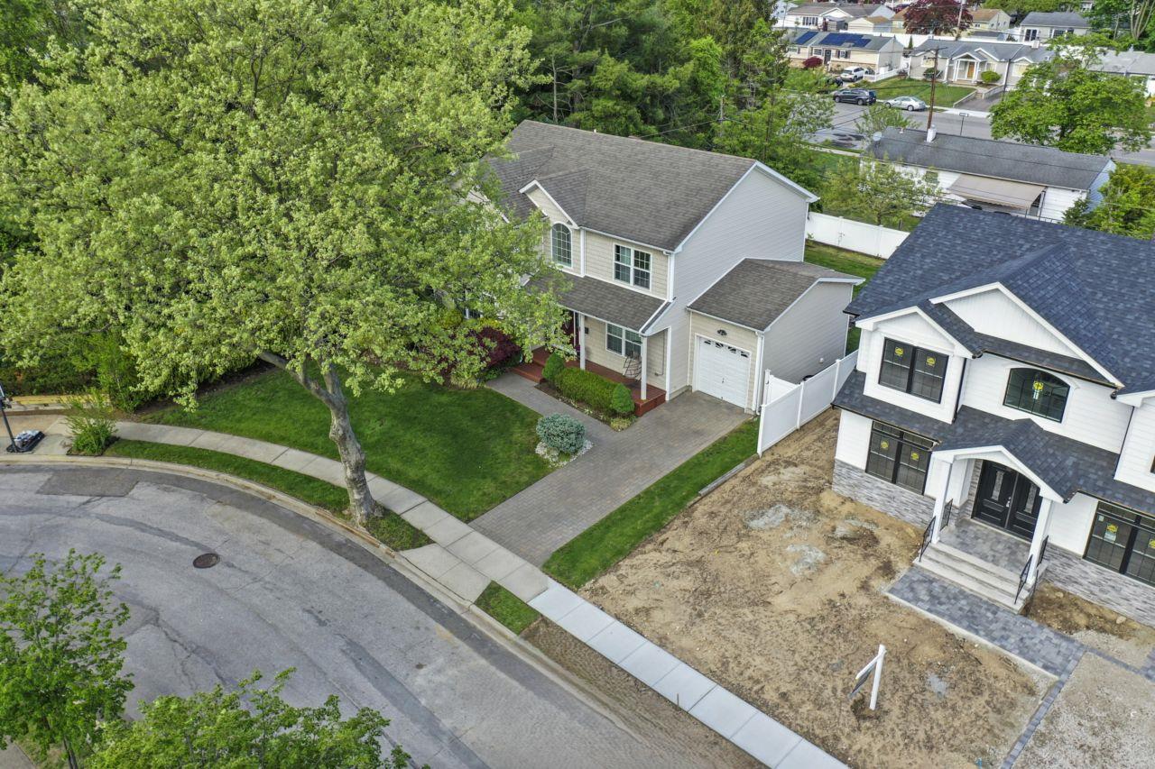 16 Terry Lane, Plainview, New York image 40