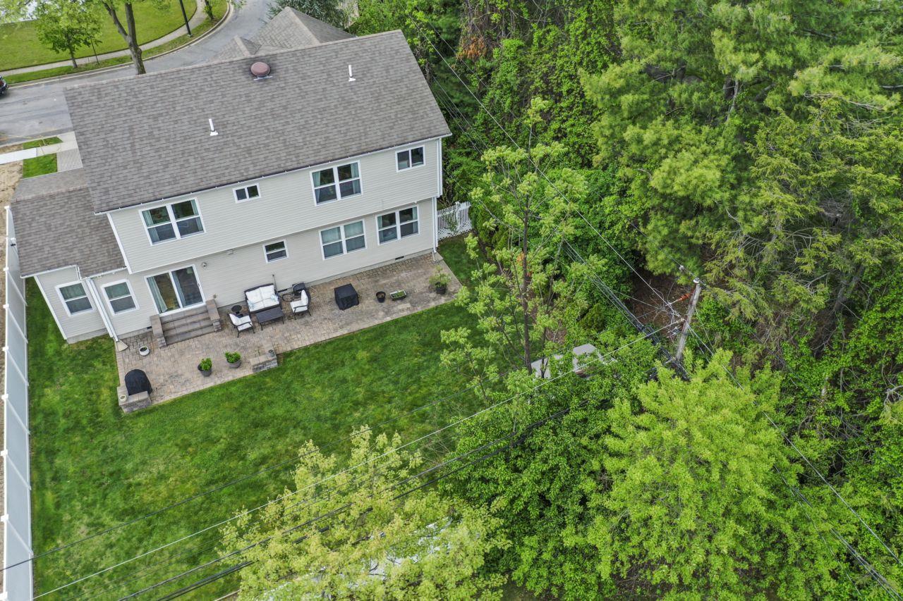 16 Terry Lane, Plainview, New York image 41