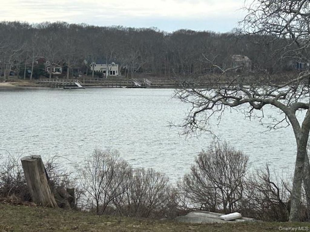 Photo of 2810 Beebe Drive, Cutchogue, NY 11935 (MLS # 971577)