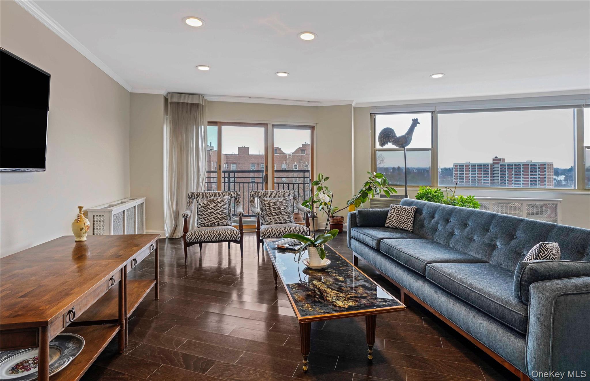 12 Old Mamaroneck Avenue 6C