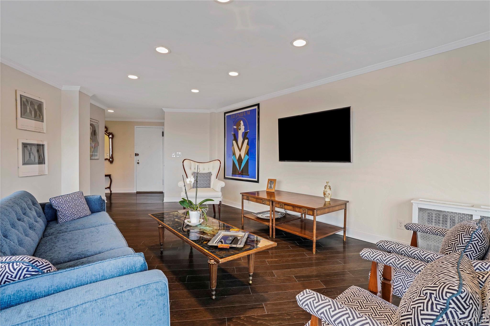 12 Old Mamaroneck Avenue 6C