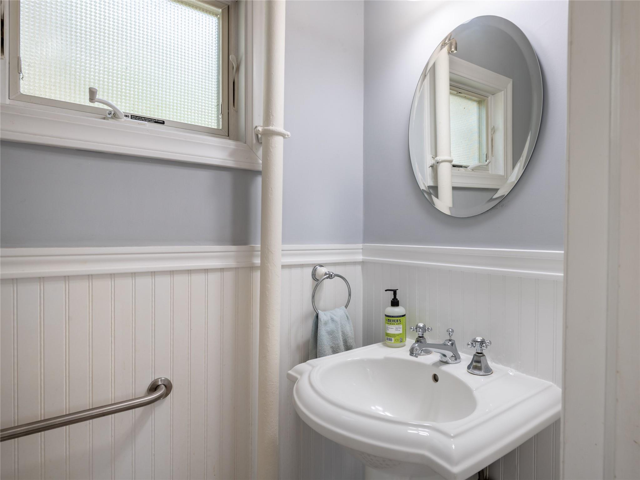 50 E Bar Beach Road, Port Washington, New York image 15