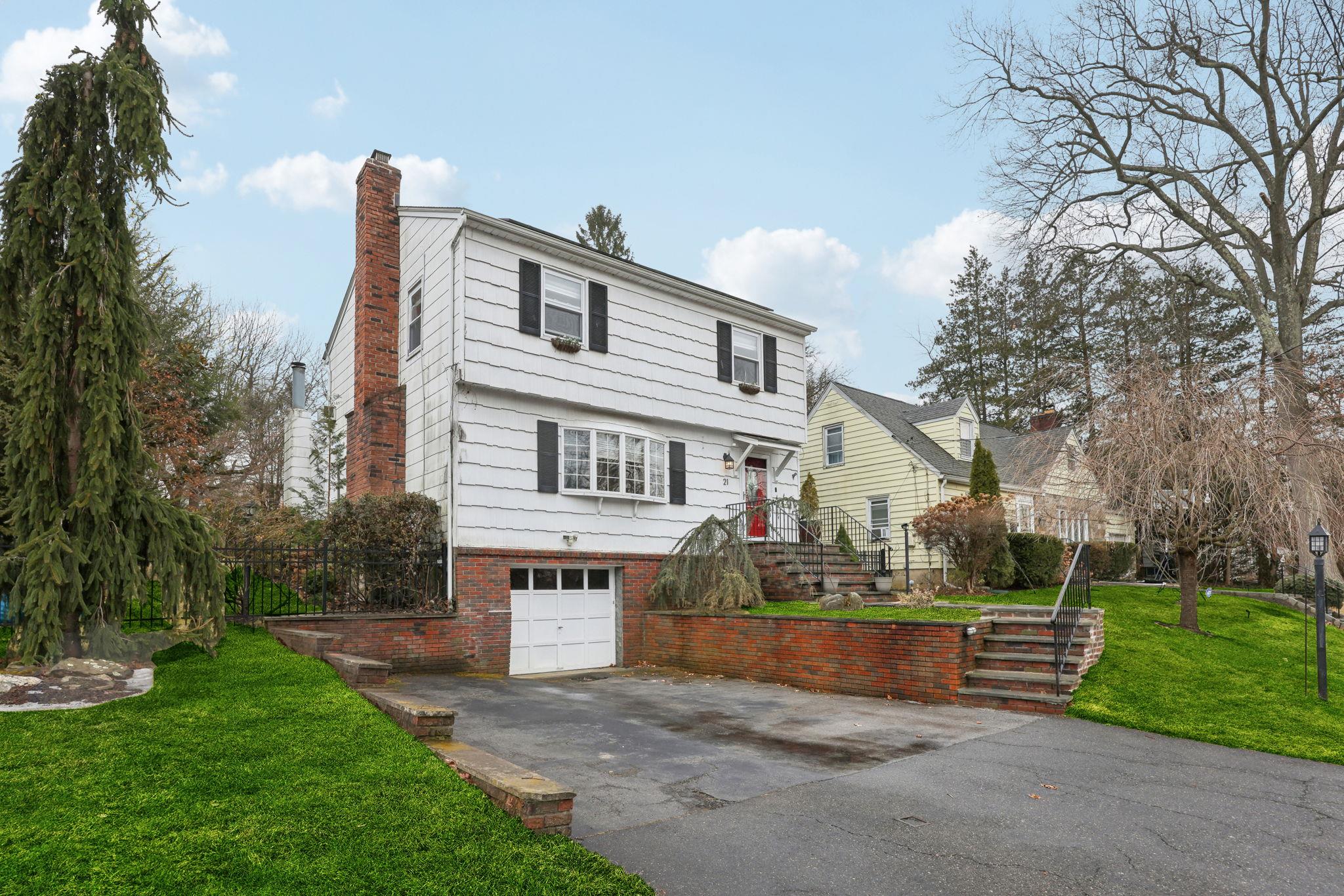 21 Stevenson Avenue, Hartsdale, New York image 2