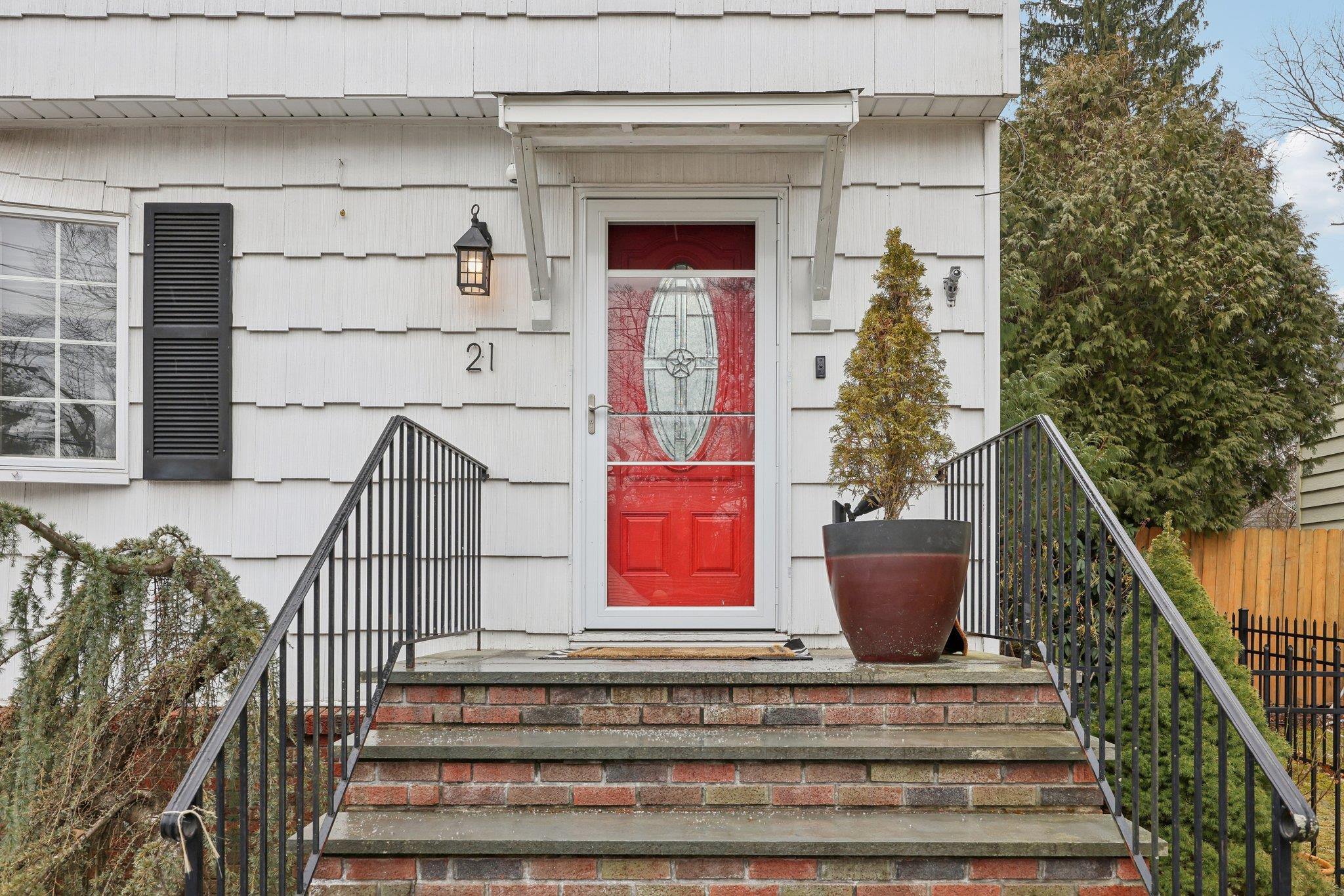 21 Stevenson Avenue, Hartsdale, New York image 4