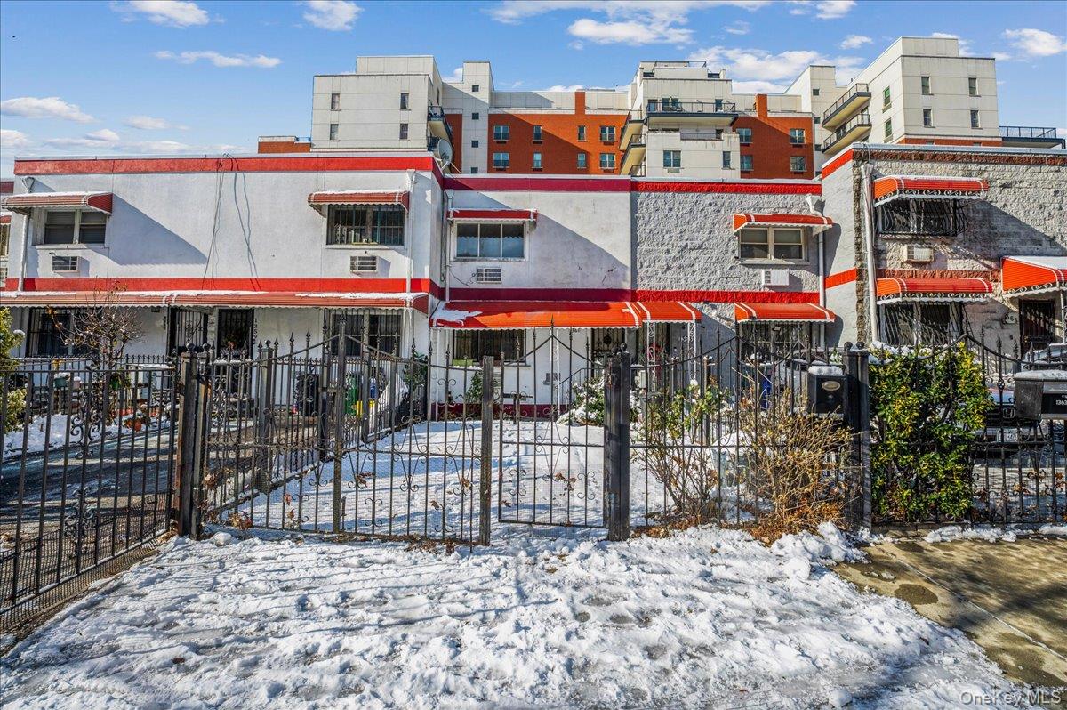 1361 Intervale Avenue