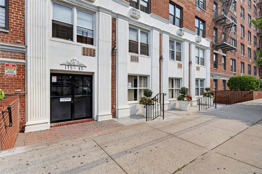 Photo of 175-45 88th Avenue #6F, Jamaica, NY 11432 (MLS # 1033596)