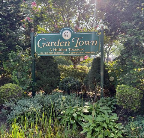 Homes For Sale - 1201 E Broadway #H-23<br/> Hewlett, NY 11557