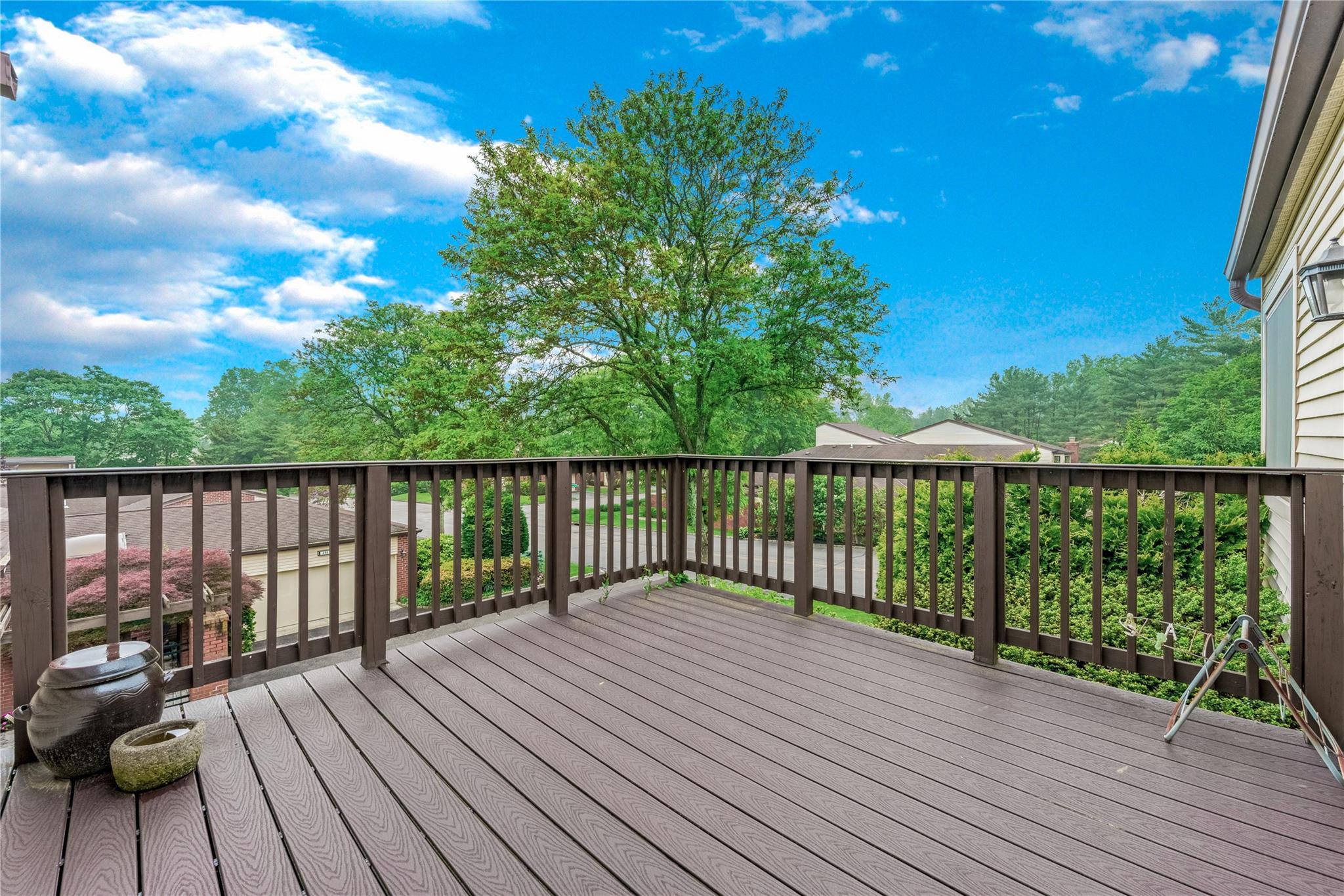 291 Starling Court, Manhasset, New York image 32
