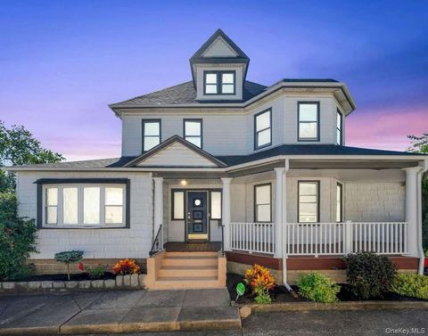 92 Wavecrest Street Valley Stream NY 11581