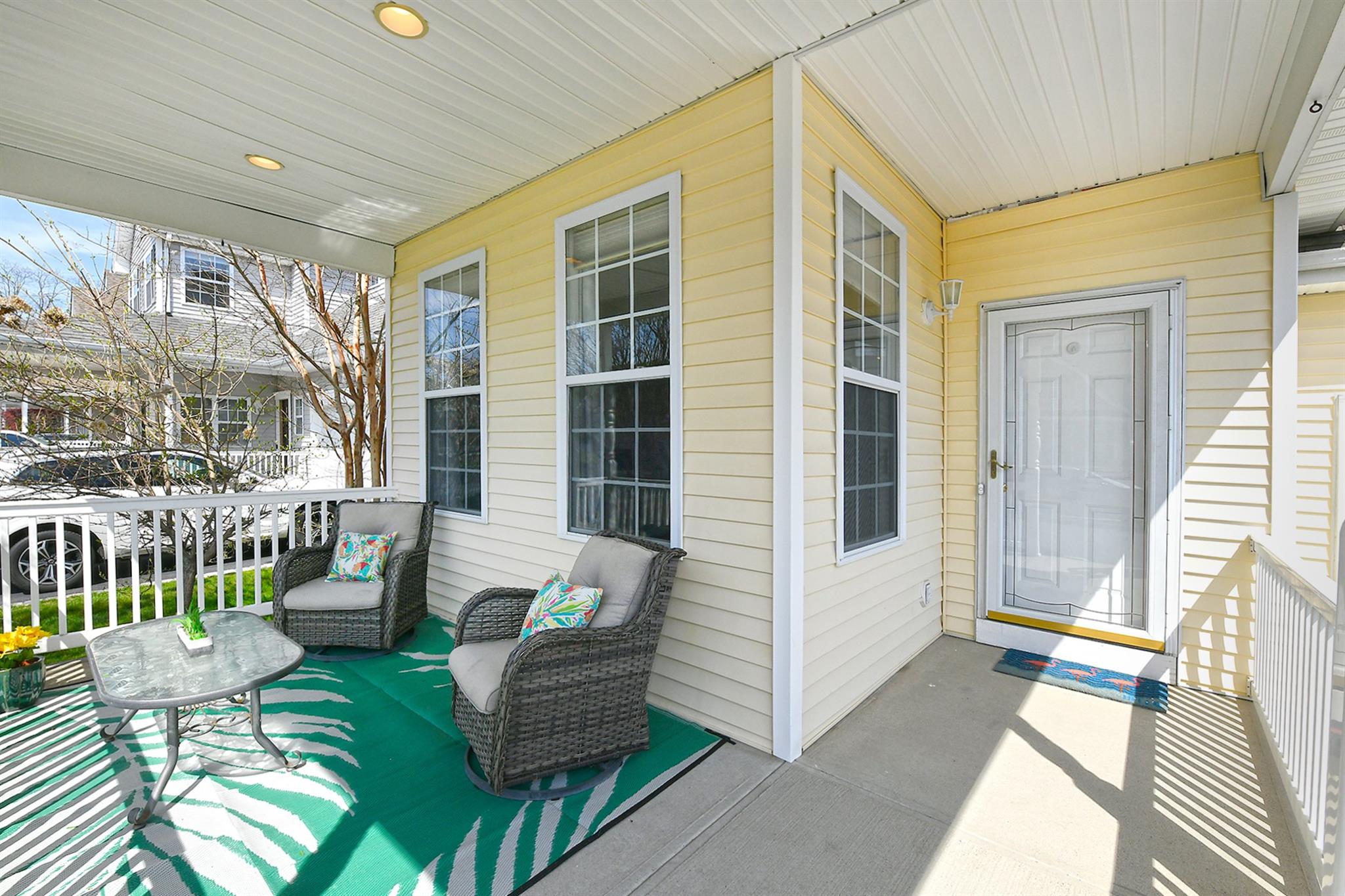 209 Pleasant Drive, Bay Shore, New York image 4