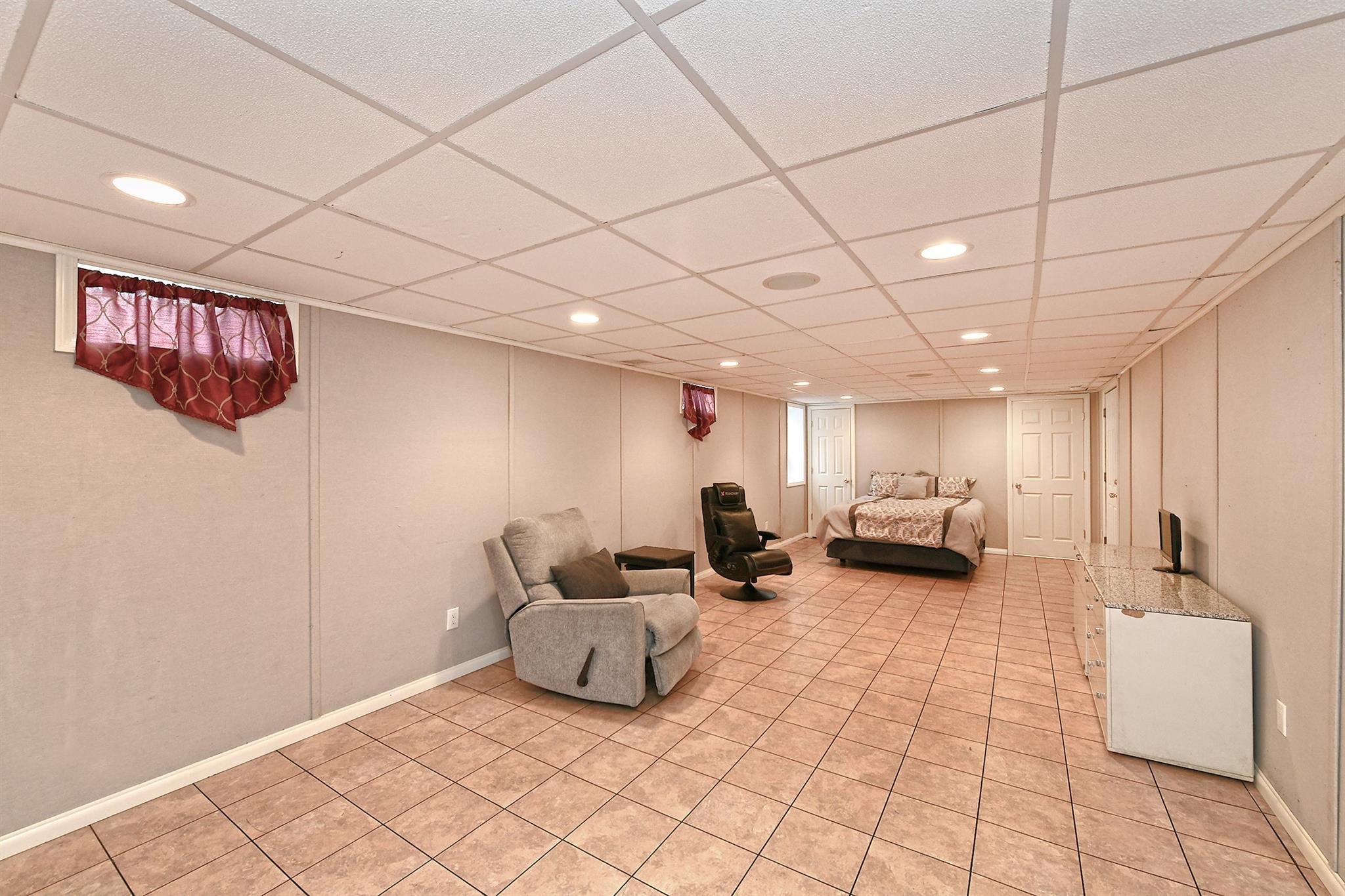 209 Pleasant Drive, Bay Shore, New York image 22