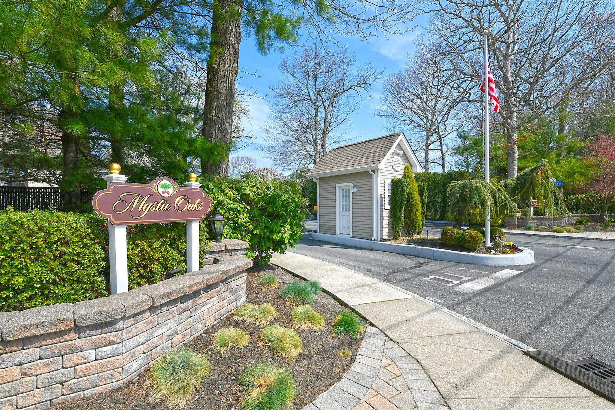 209 Pleasant Drive, Bay Shore, New York image 26