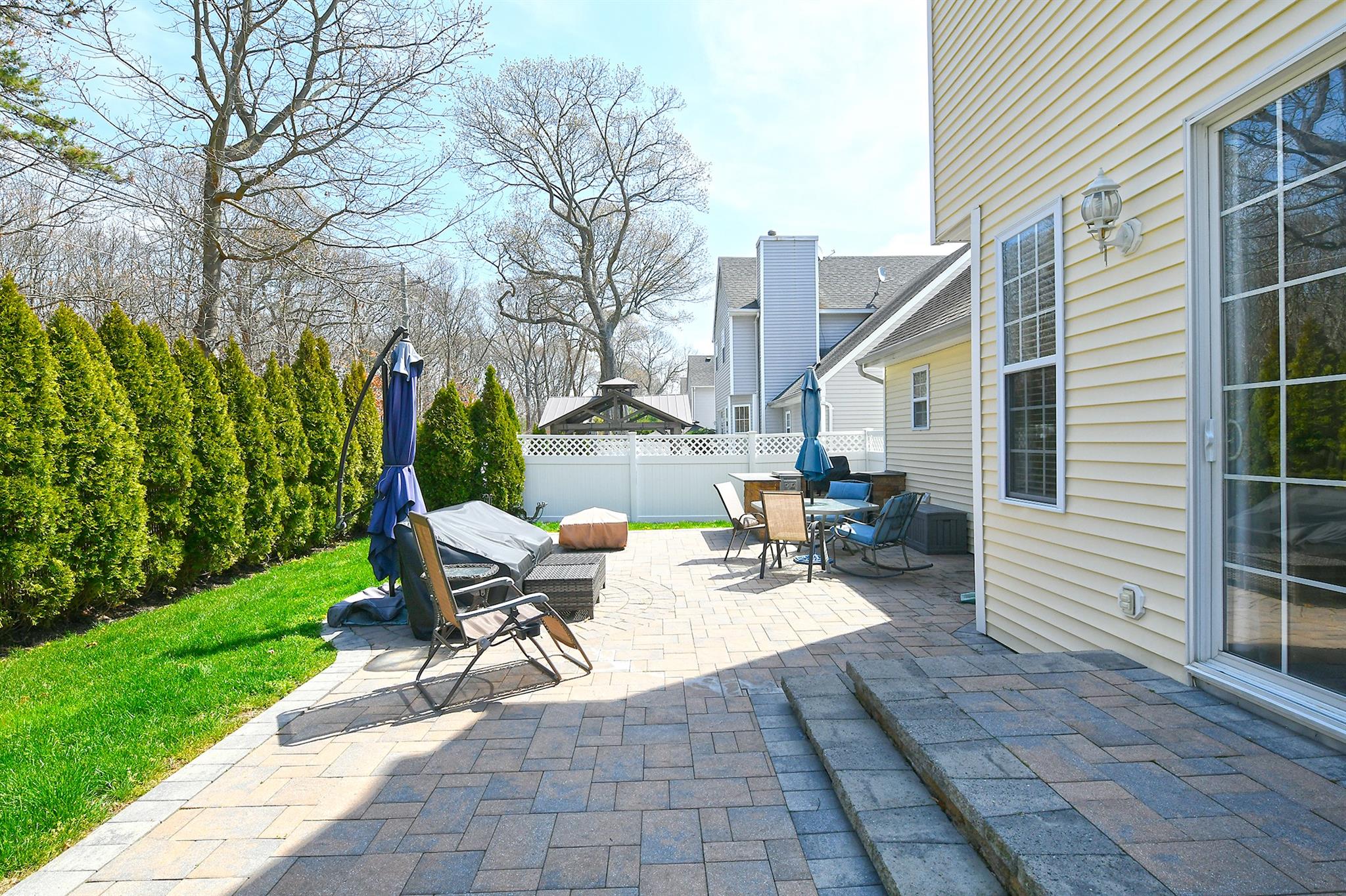 209 Pleasant Drive, Bay Shore, New York image 25