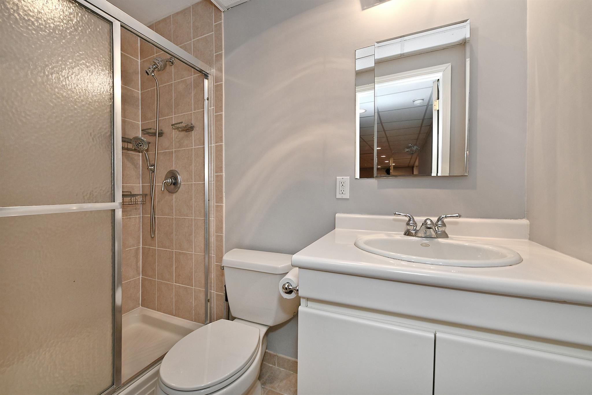 209 Pleasant Drive, Bay Shore, New York image 23