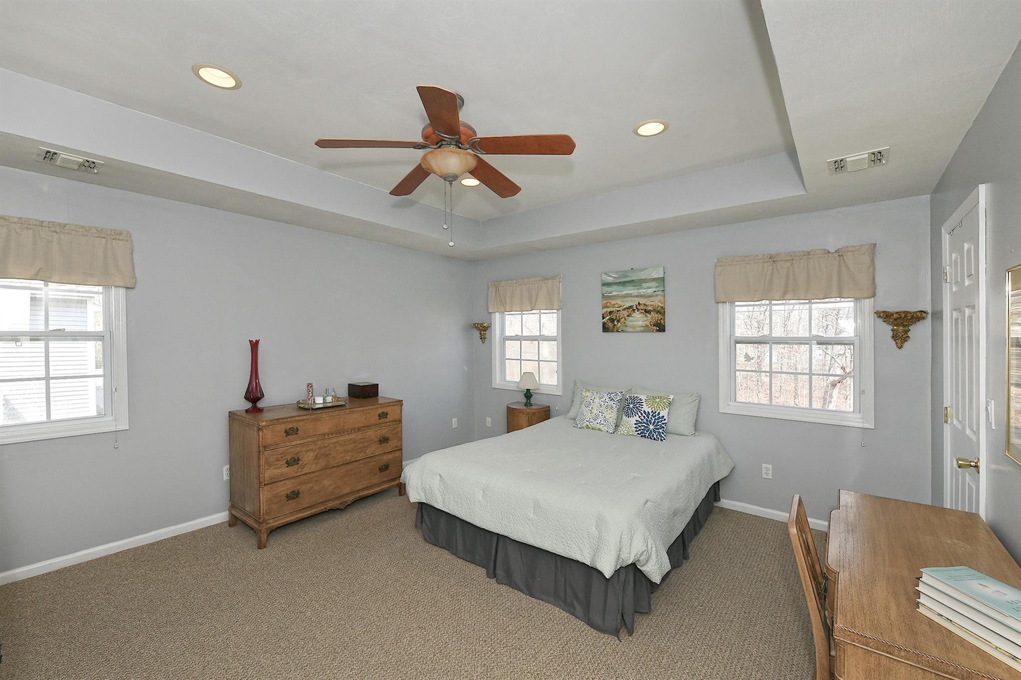209 Pleasant Drive, Bay Shore, New York image 15