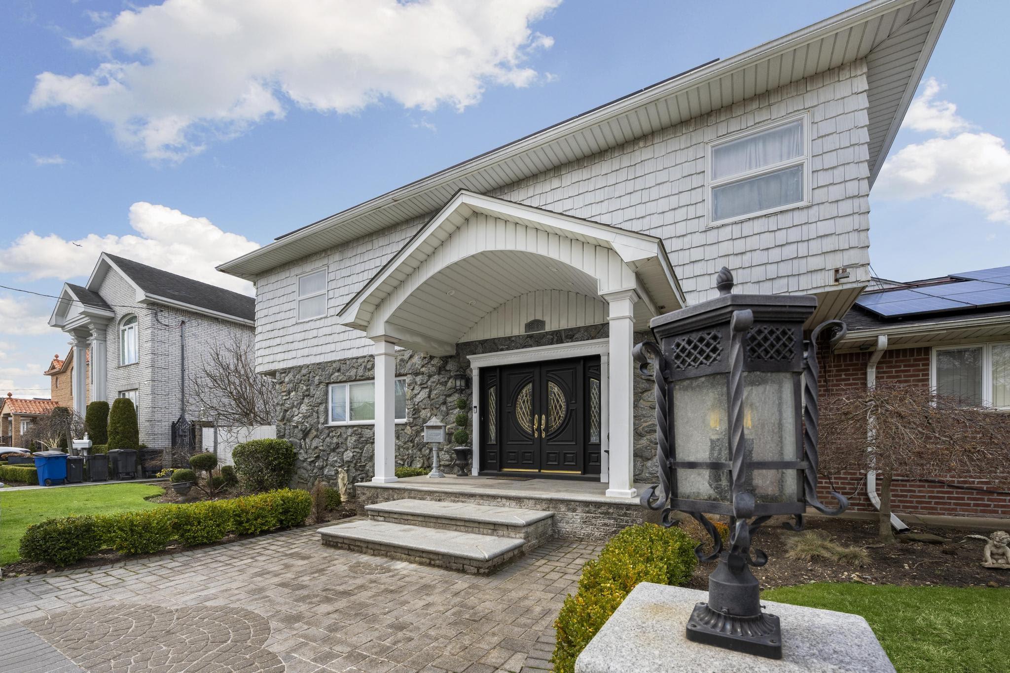 158-08 81st St St, Howard Beach, New York image 1
