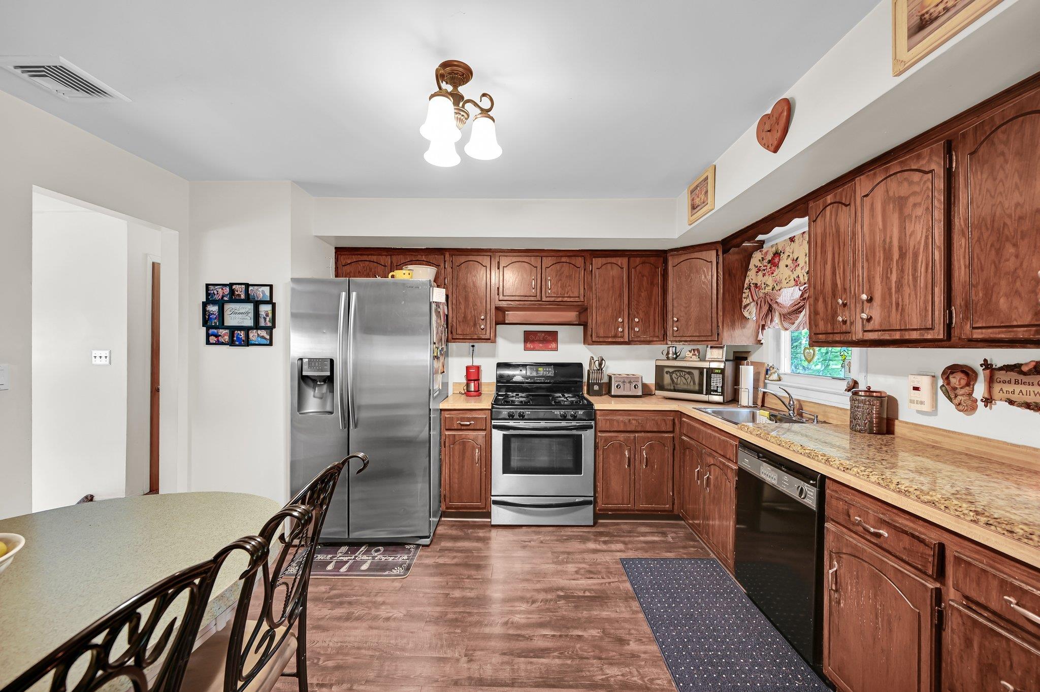 10 Catawba Drive, West Nyack, New York image 11