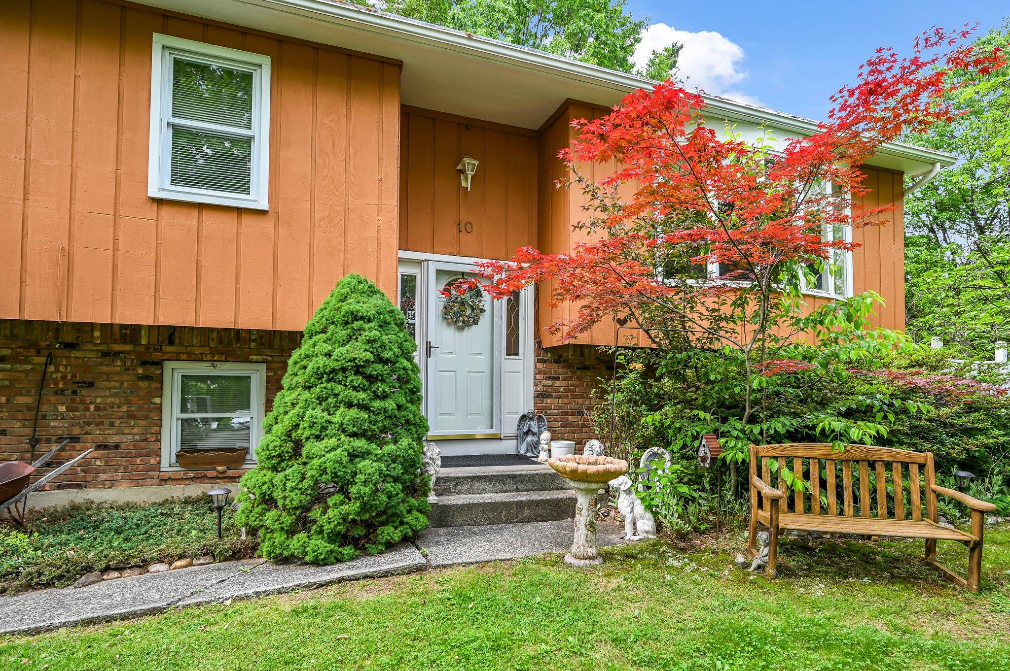 10 Catawba Drive, West Nyack, New York image 2