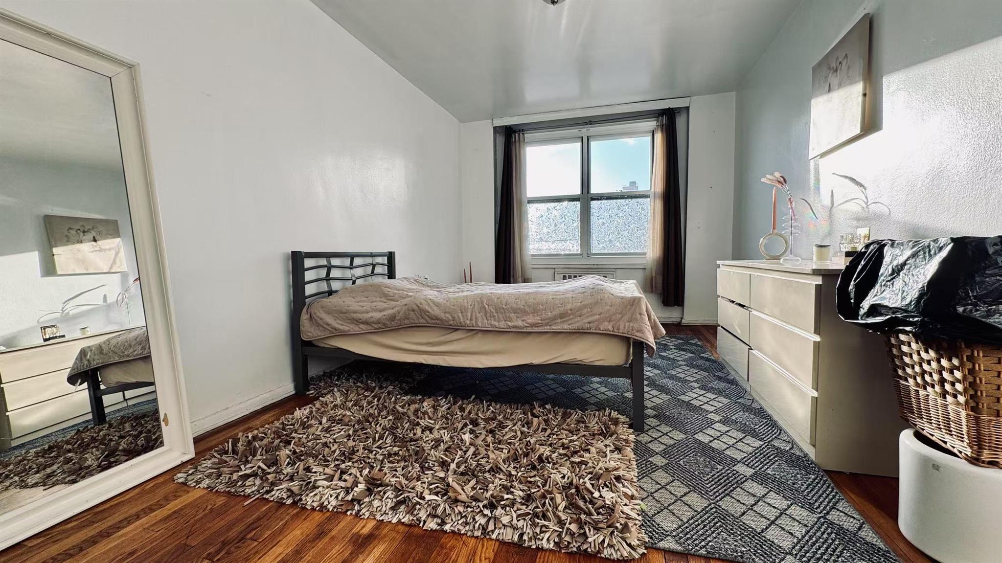 142-05 Roosevelt Avenue 310