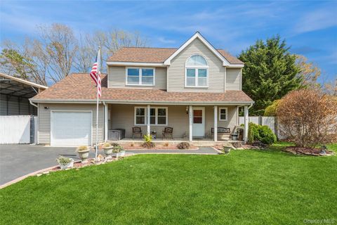 Photo of 145 Bishop Lane, Holbrook, NY 11741 (MLS # 989518)