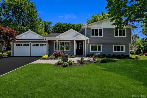 Photo of 43 Bucknell Drive, Plainview, NY 11803 (MLS # 1009110)