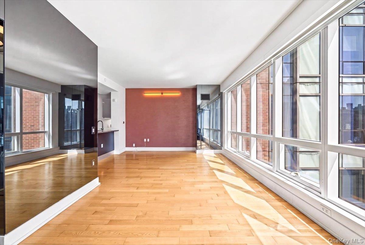 350 W 42nd Street 19I