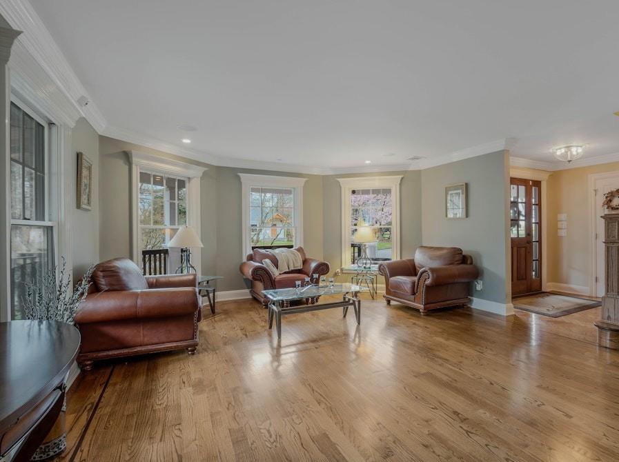 48 Hildreth Avenue, Huntington, New York image 8
