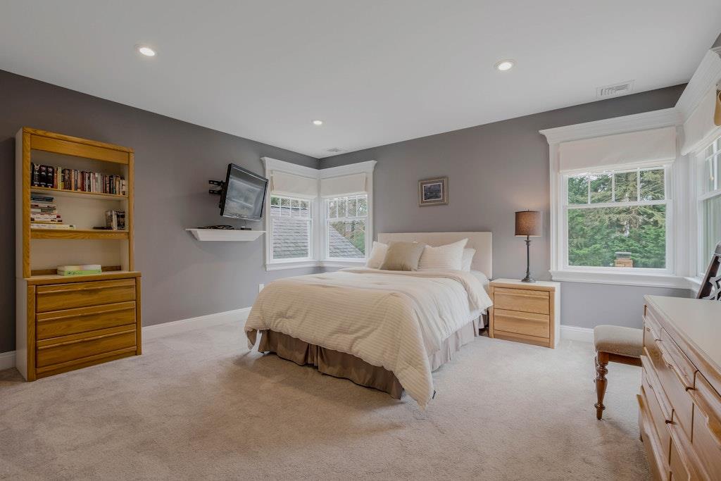 48 Hildreth Avenue, Huntington, New York image 22