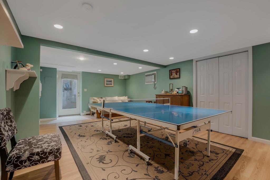 48 Hildreth Avenue, Huntington, New York image 27