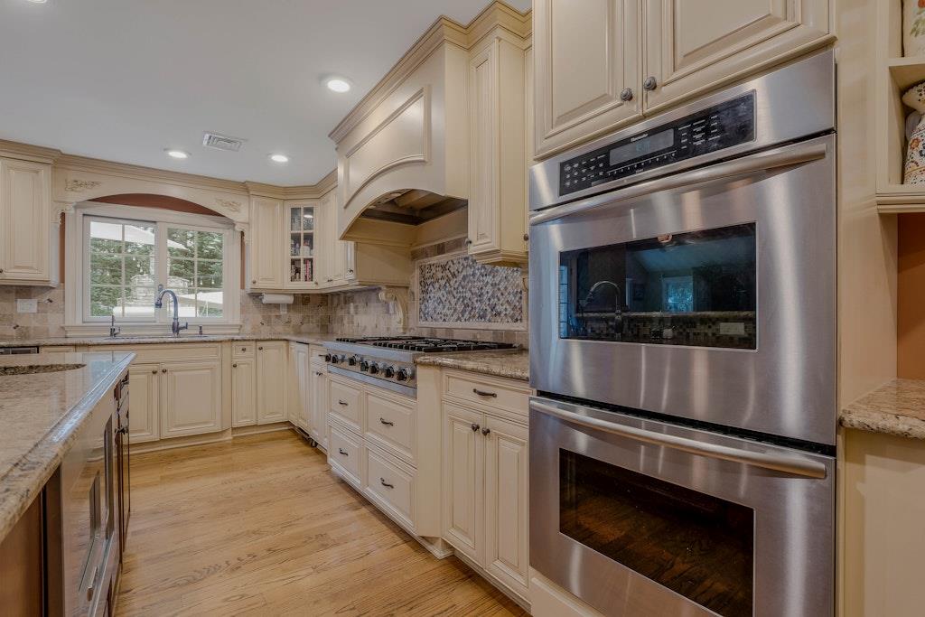 48 Hildreth Avenue, Huntington, New York image 10