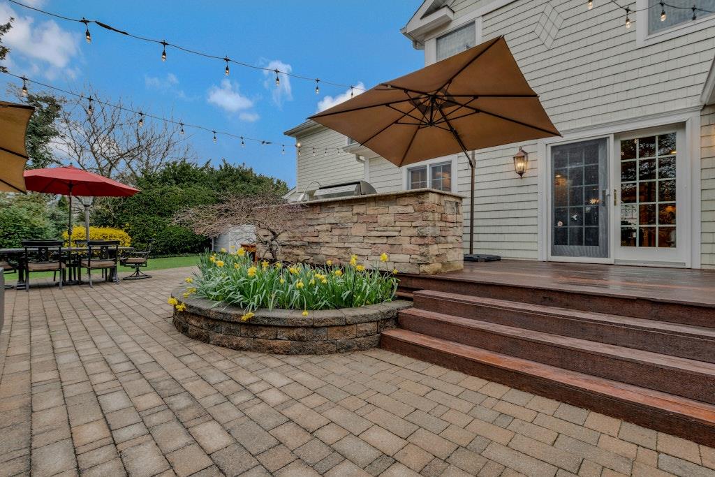 48 Hildreth Avenue, Huntington, New York image 30