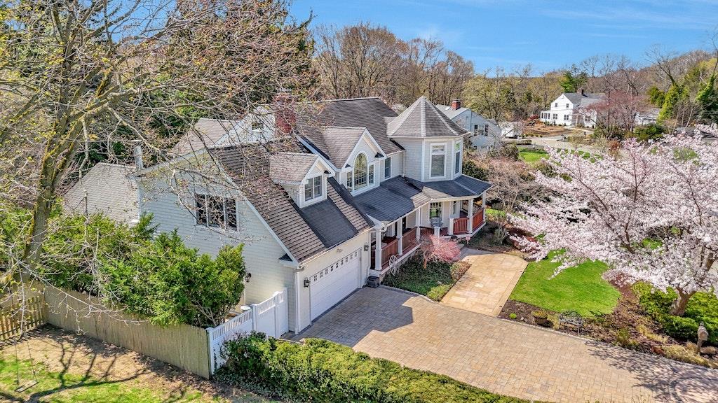 48 Hildreth Avenue, Huntington, New York image 32