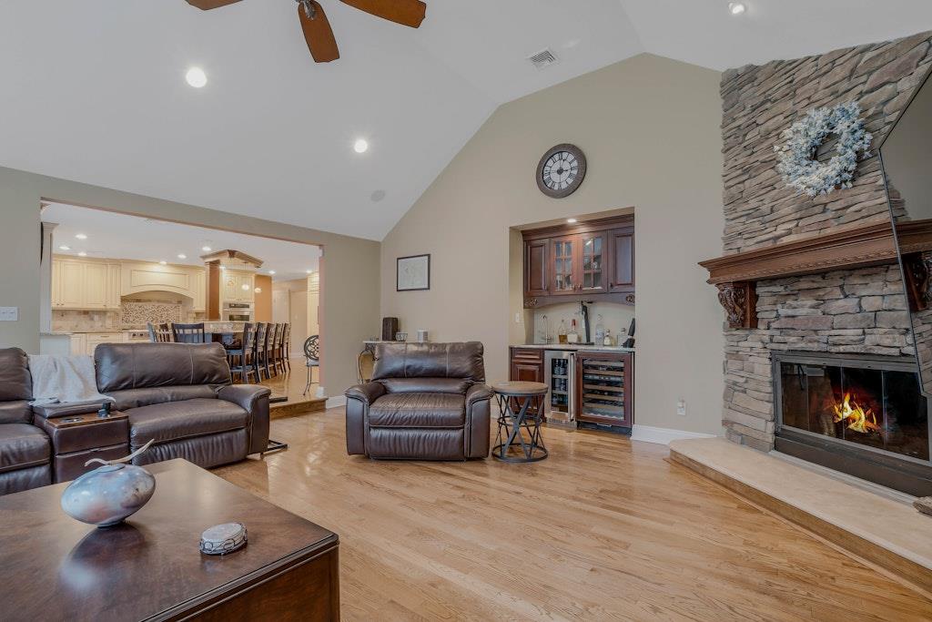 48 Hildreth Avenue, Huntington, New York image 14