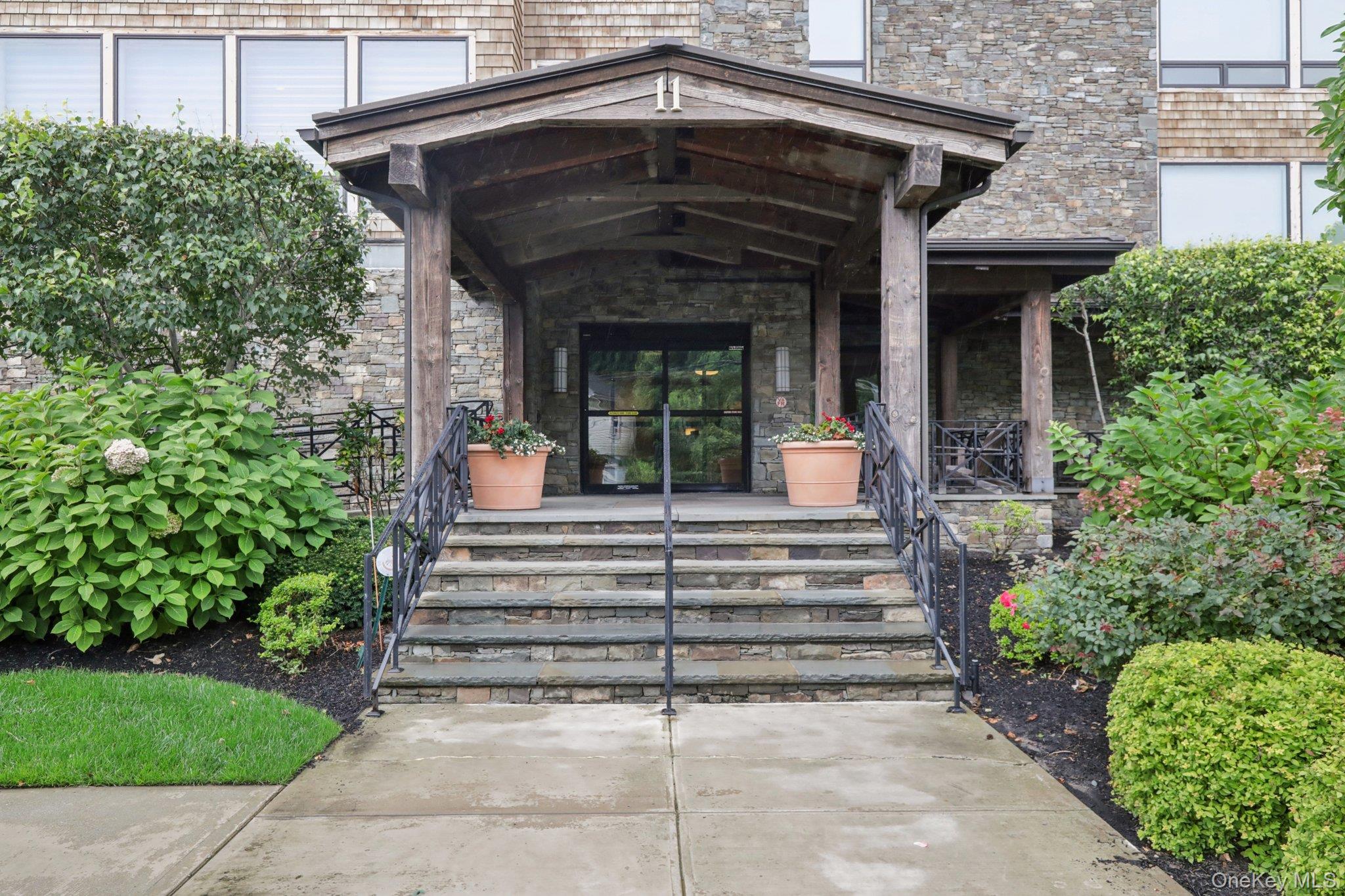 11 River Street 201