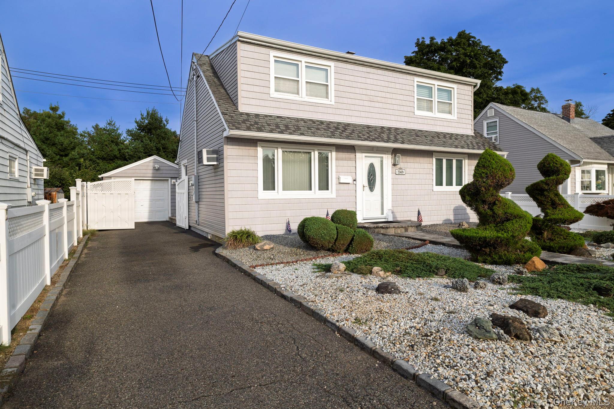 2569 Wantagh Avenue