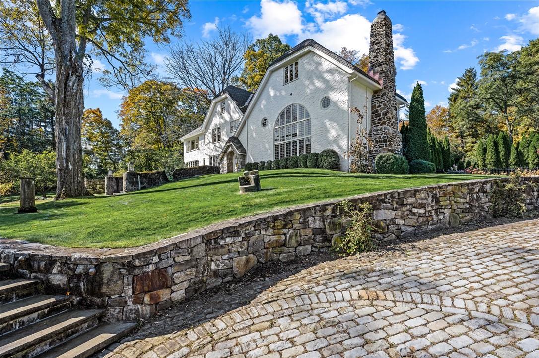 51 Granite Court, Chappaqua, New York image 1