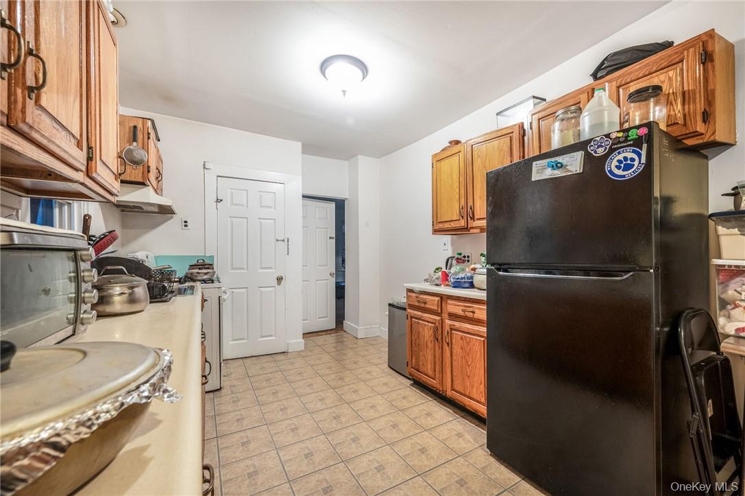 Thornwood, New York 10594, United States, 3 Bedrooms Bedrooms, ,2 BathroomsBathrooms,Residential,Active,15893