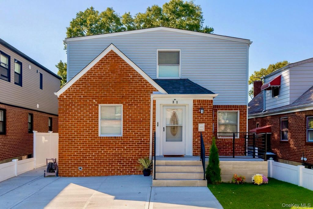 Photo of 113-40 198th St, Saint Albans, NY 11412 (MLS # 924786)