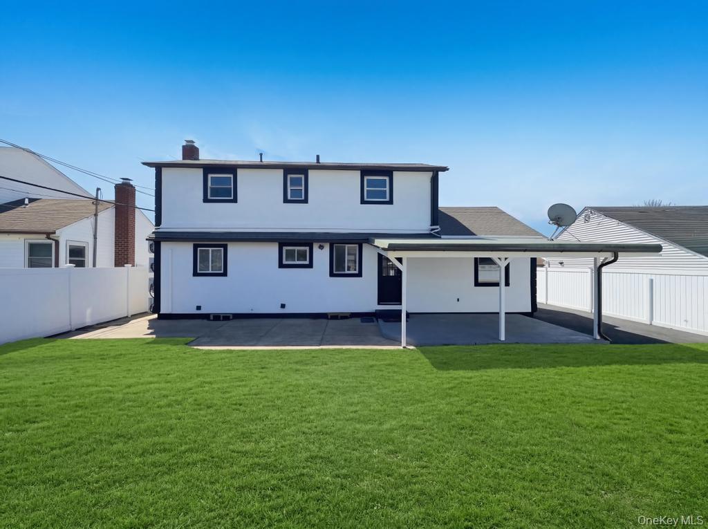 Photo of 61 Cheshire Road, Bethpage, NY 11714 (MLS # 1058668)
