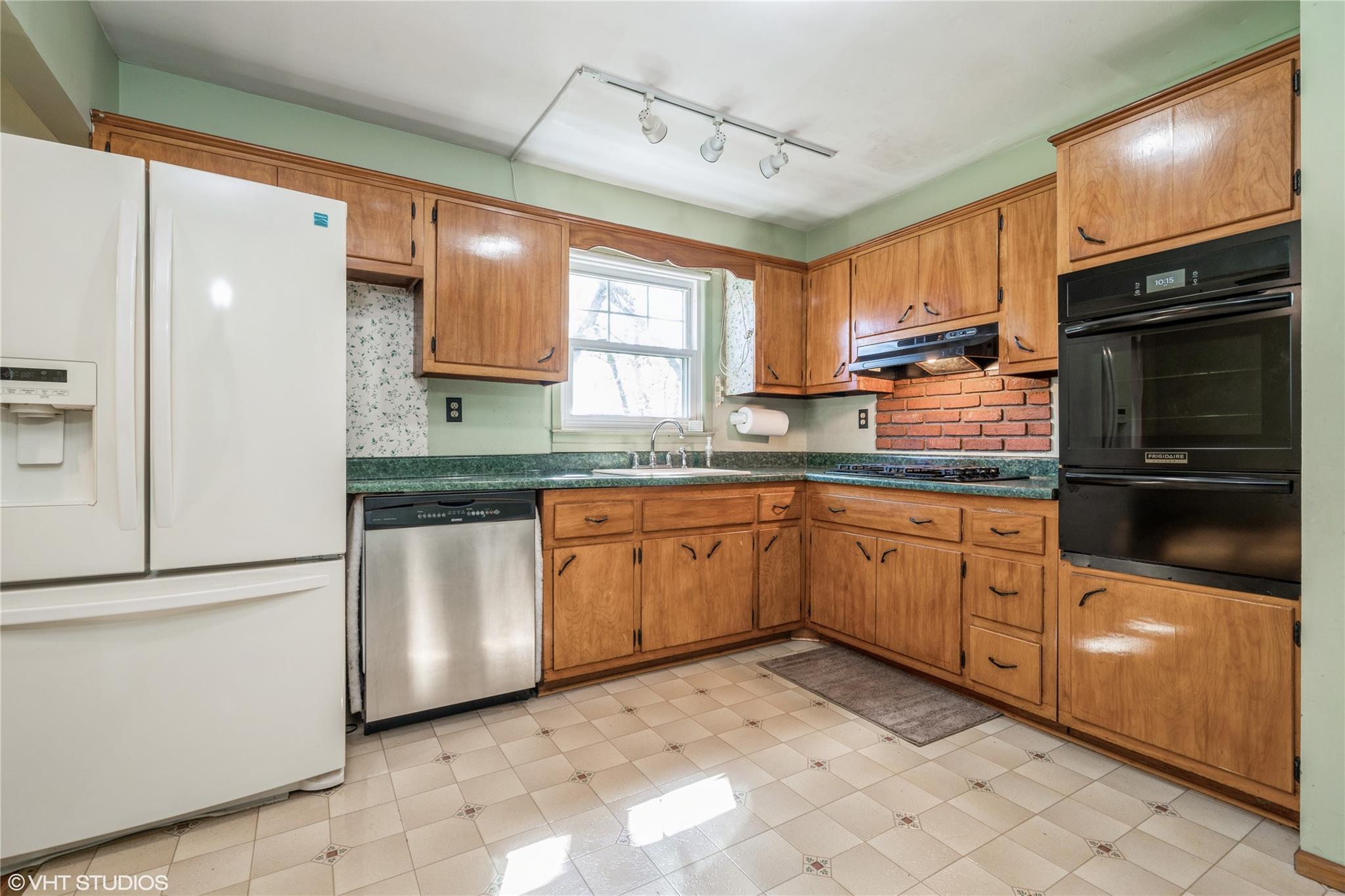 2 Douglas Court, Washingtonville, New York image 3