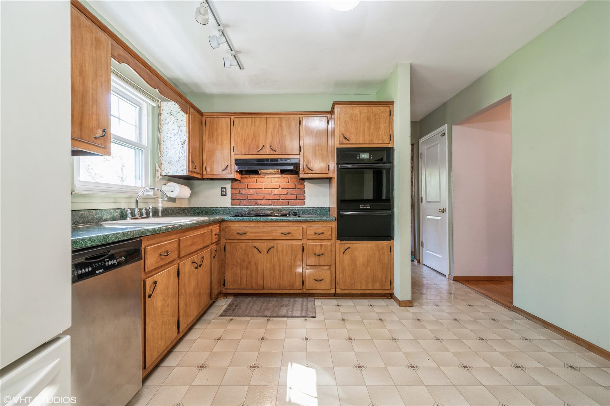 2 Douglas Court, Washingtonville, New York image 4