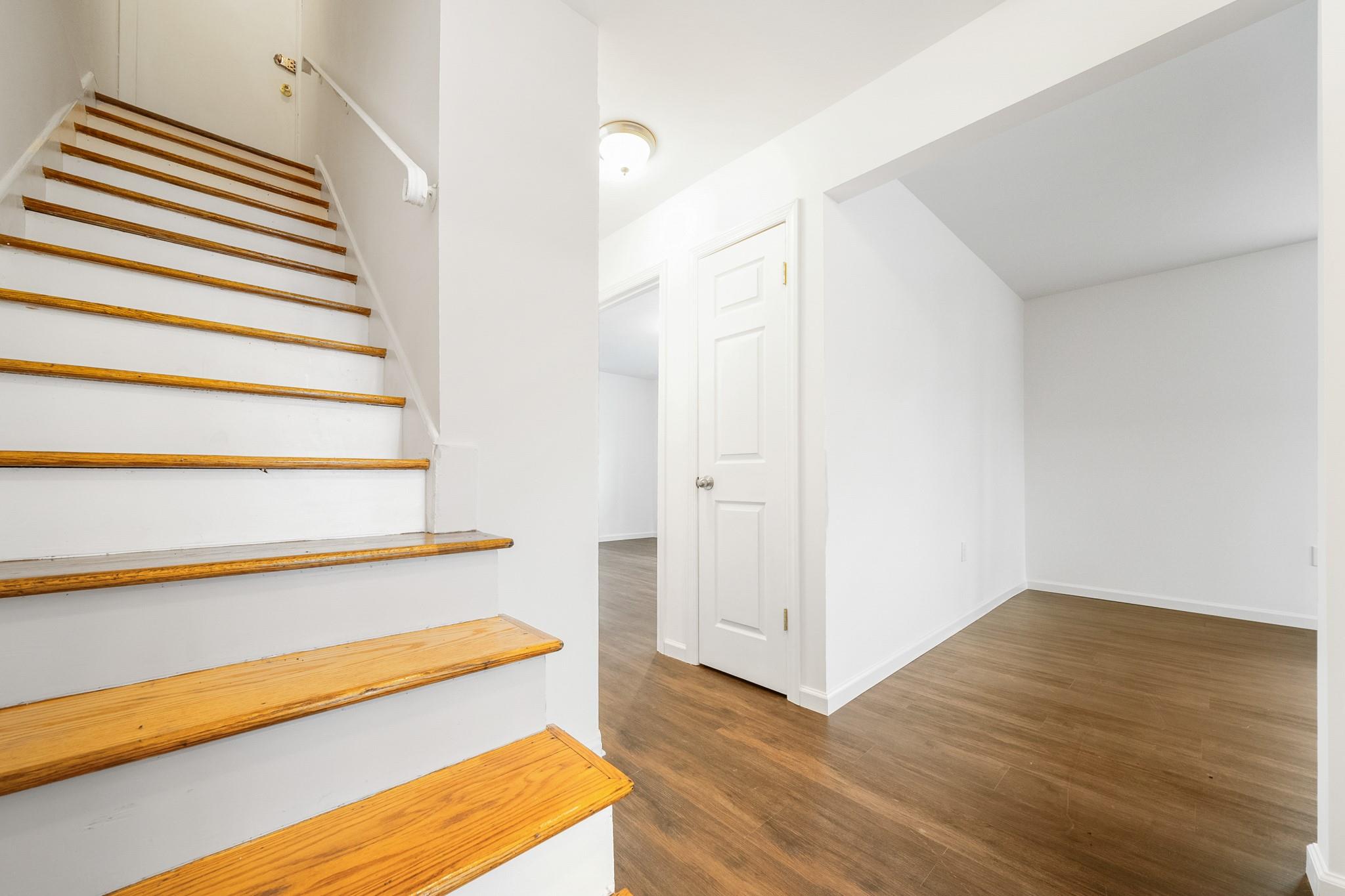 616 Woodland Hills Road, White Plains, New York image 6