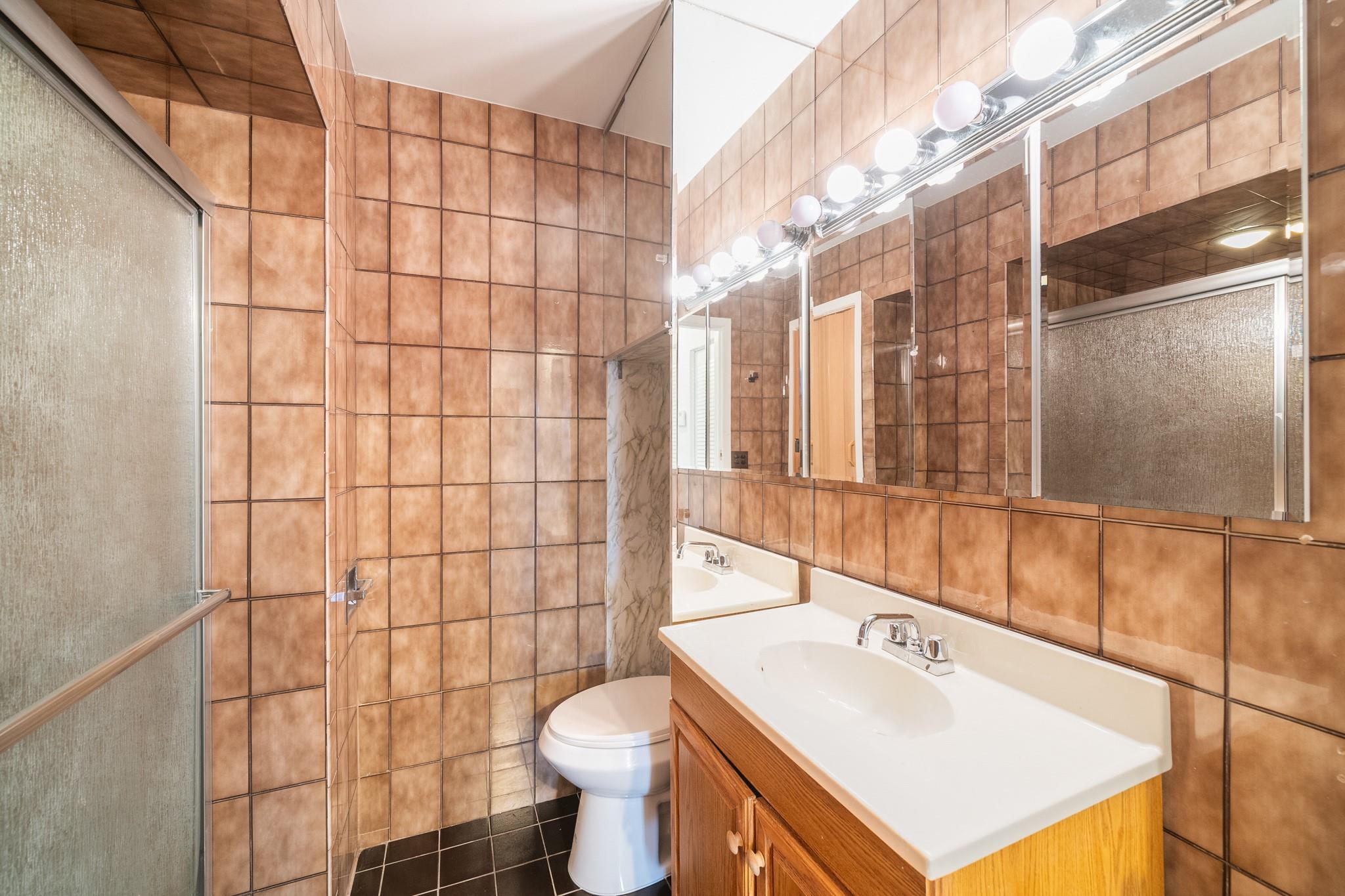 616 Woodland Hills Road, White Plains, New York image 16