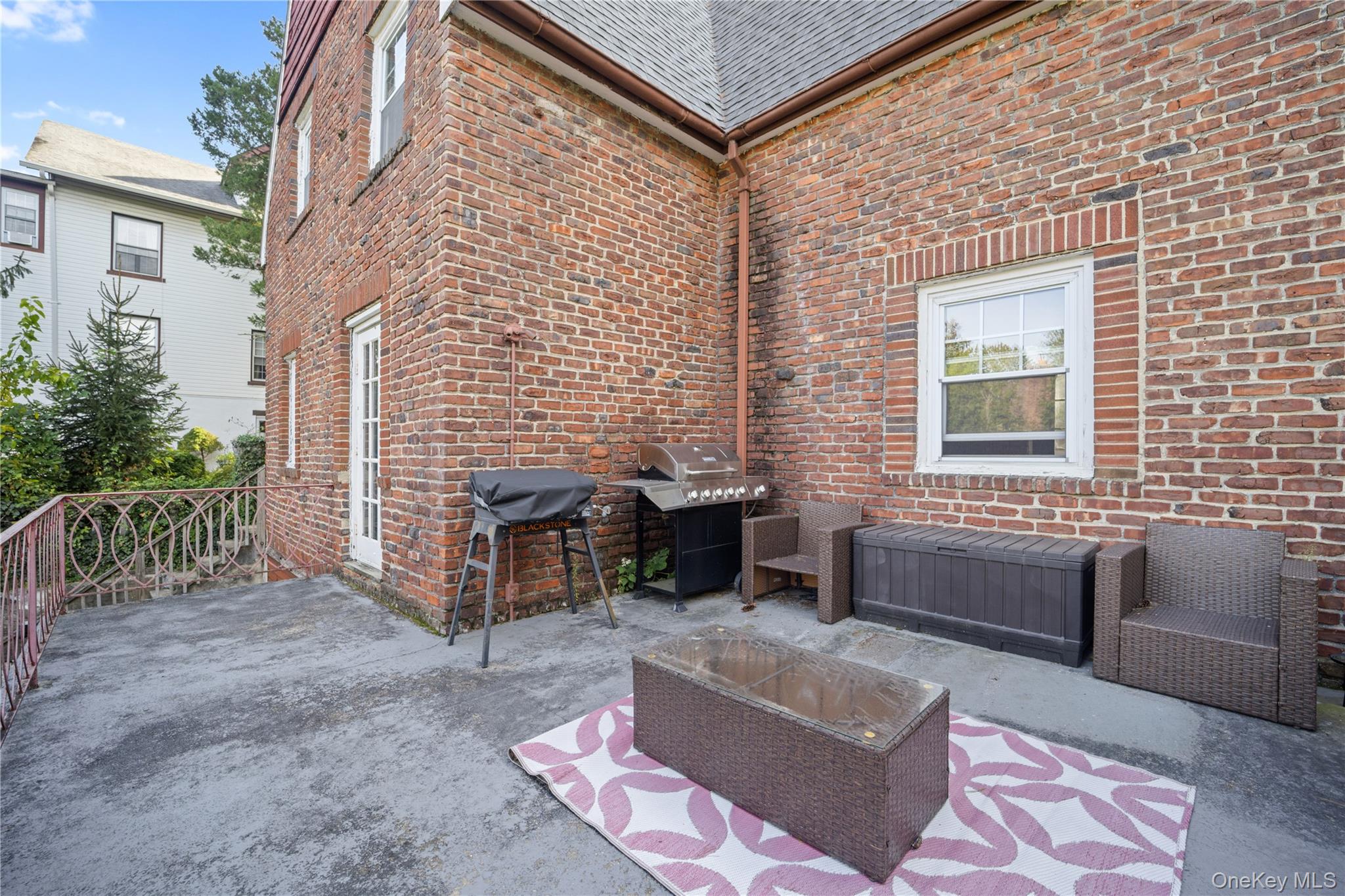 33 Cross Street