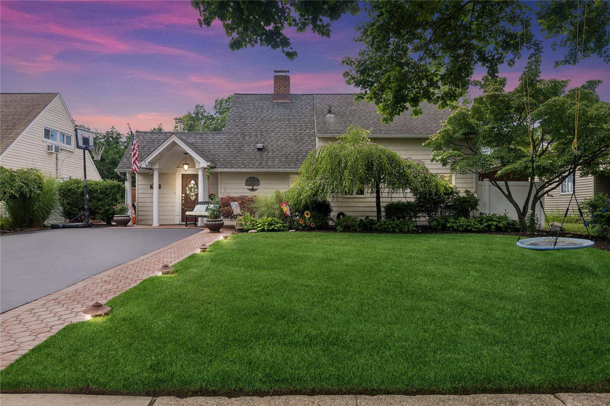 260 Water Lane, Wantagh, New York image 1